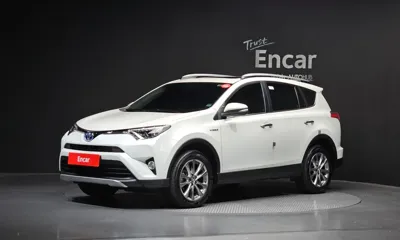 Toyota RAV4 · 2018 год