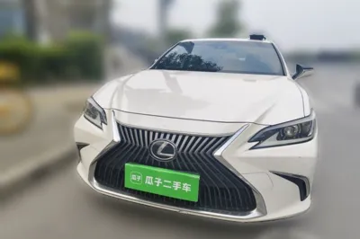 Lexus ES 2018, 114000 км, за 128707.99 CNY