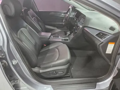 Hyundai Sonata 2016, 52000 км, за 9500000 KRW - фото 8