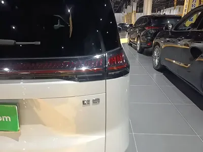GAC Motor 传祺E8 PHEV 2024, 36400 км, за 145200 CNY - фото 8