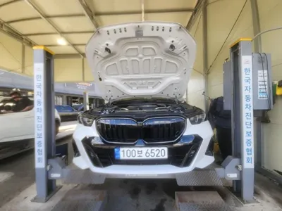 BMW 5-Series · 2026 год