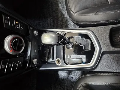 KG_Mobility_Ssangyong TIBOLI 2018, 68654 км, за 10980000 KRW - фото 12