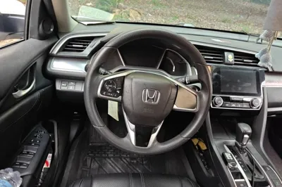 Honda Civic 2016, 102500 км, за 47944.98 CNY - фото 9
