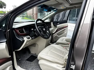 Buick GL8 2016, 110000 км, за 53800 CNY