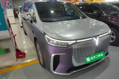 Voyah Dream 2025, 15900 км, за 280140.33 CNY