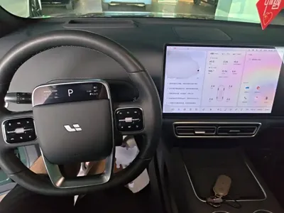 Li Auto Li L6 2025, 21800 км, за 221200 CNY - фото 10