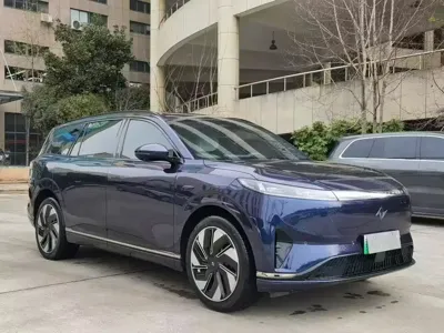 eπ eπ008 2024, 30000 км, за 105000 CNY