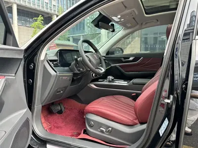 Hongqi Hongqi HS5 2026, 7900 км, за 125000 CNY