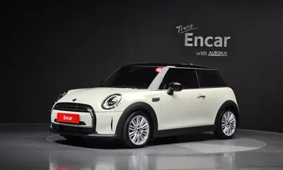 MINI Cooper · 2023 год
