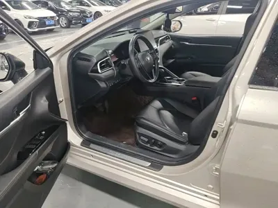Toyota Camry 2022, 87300 км, за 100100 CNY - фото 16