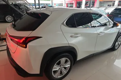 Lexus UX 2022, 100100 км, за 159561.94 CNY - фото 6