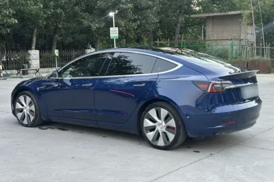 Tesla Model 3 2019, 101300 км, за 144742.36 CNY