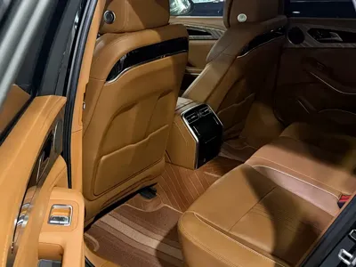 Hongqi Hongqi H9 2021, 50000 км, за 124400 CNY