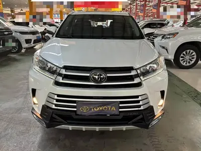 Toyota Highlander 2020, 70000 км, за 145800 CNY