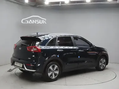 Kia Niro 2018, 77962 км, за 17090000 KRW