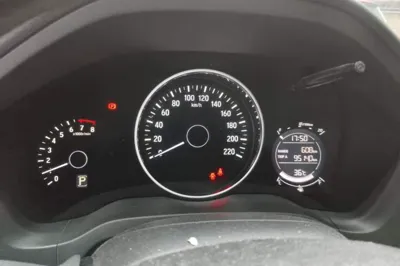 Honda Vezel 2015, 108300 км, за 47843.23 CNY - фото 8