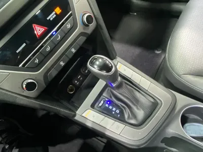Hyundai Avante 2018, 77783 км, за 9300000 KRW - фото 9