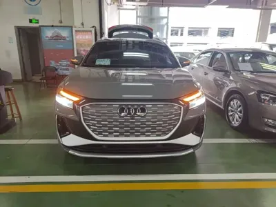 Audi Q4 e-tron 2023, 64400 км, за 121199 CNY