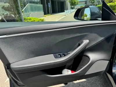 Tesla Model 3 2024, 22000 км, за 92000 CNY
