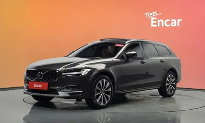 Volvo V90 · 2021 год