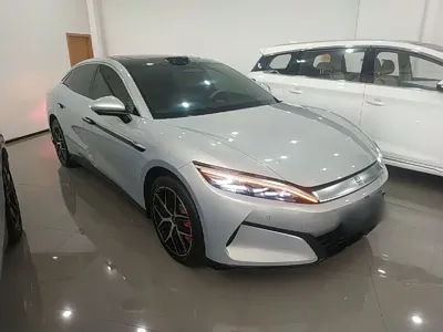 BYD 汉L 2025, 10100 км, за 193700 CNY