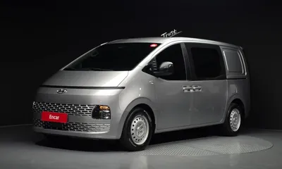 Hyundai Staria · 2023 год