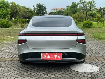 Xpeng P7 2022, 180000 км, за 71400 CNY