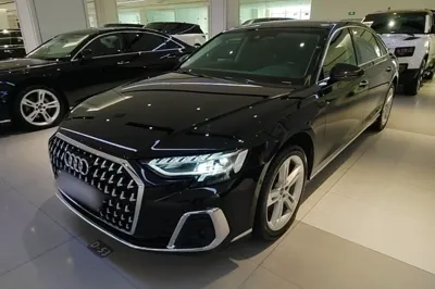 Audi A8 · 2023 год