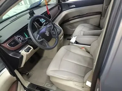 Buick GL8 2018, 38700 км, за 96300 CNY - фото 15