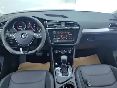 Volkswagen Tiguan L 2019, 91700 км, за 77800 CNY - фото 12
