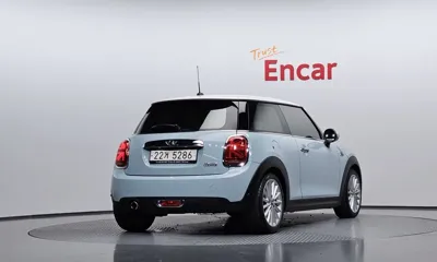MINI Cooper 2018, 85871 км, за 13500000 KRW
