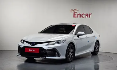 Toyota Camry · 2024 год