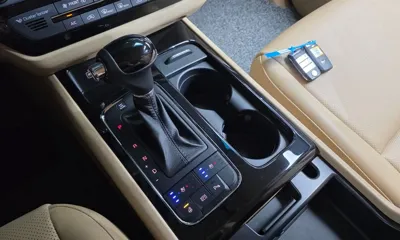 Kia Canival 2016, 112280 км, за 10900000 KRW - фото 9