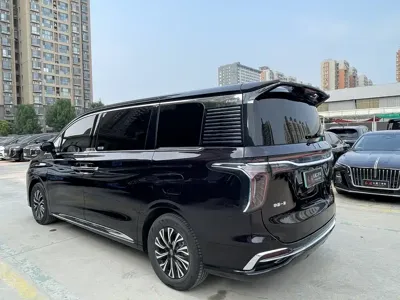 Hongqi Hongqi HQ9 PHEV 2025, 18700 км, за 226800 CNY
