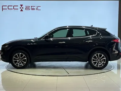 Maserati Levante 2019, 86000 км, за 198000 CNY