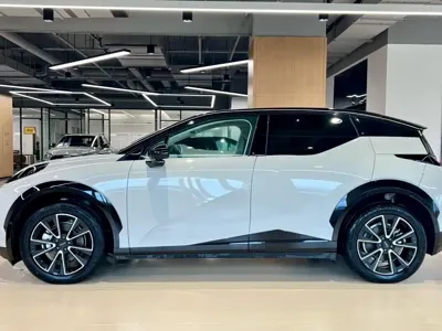 Zeekr X 2024, 10100 км, за 106700 CNY