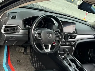 Honda Accord 2018, 140000 км, за 69800 CNY - фото 11