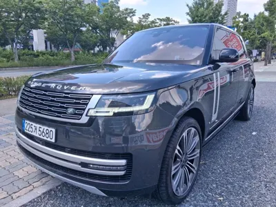 Land Rover Range Rover · 2023 год