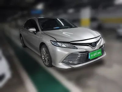 Toyota Camry 2019, 58099 км, за 105783.2 CNY