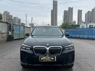 BMW iX3 2023, 50000 км, за 126800 CNY