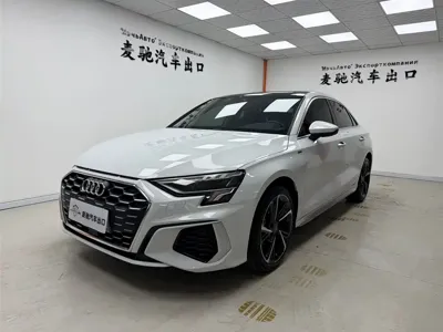 Audi A3 · 2022 год