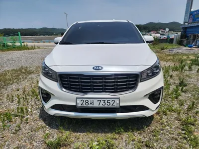 Kia Canival · 2019 год