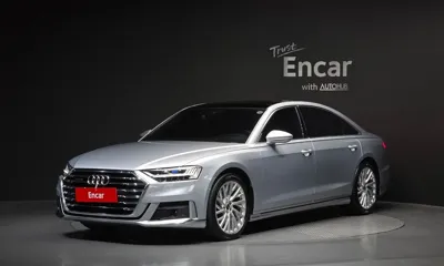 Audi A8 · 2021 год