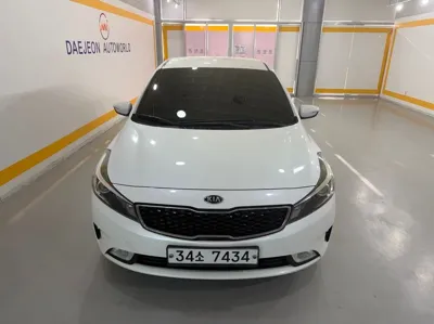 Kia K3 · 2017 год