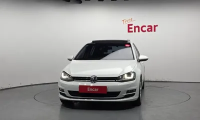 Volkswagen Golf 2016, 121120 км, за 9500000 KRW