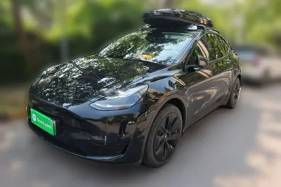 Tesla Model Y · 2022 год
