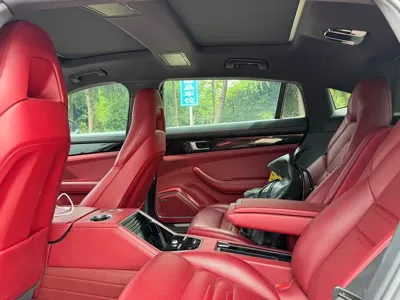 Porsche Panamera 2019, 80000 км, за 379799 CNY - фото 2