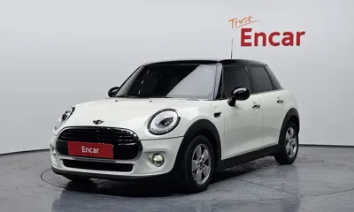MINI Cooper · 2018 год