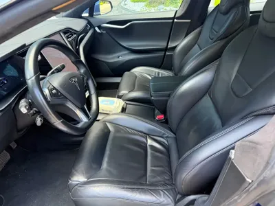 Tesla Model S 2017, 126000 км, за 128000 CNY