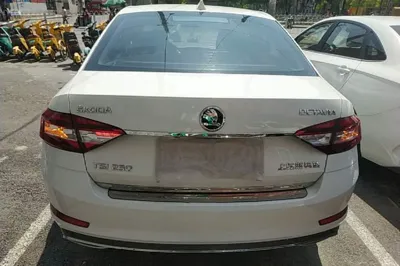 Skoda Octavia 2018, 78300 км, за 53146.52 CNY - фото 7